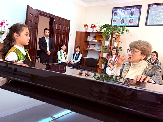 Five Lands National Park